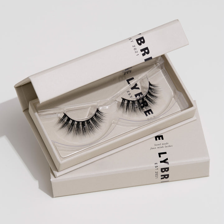 Lybre Lashes No 5 packaging