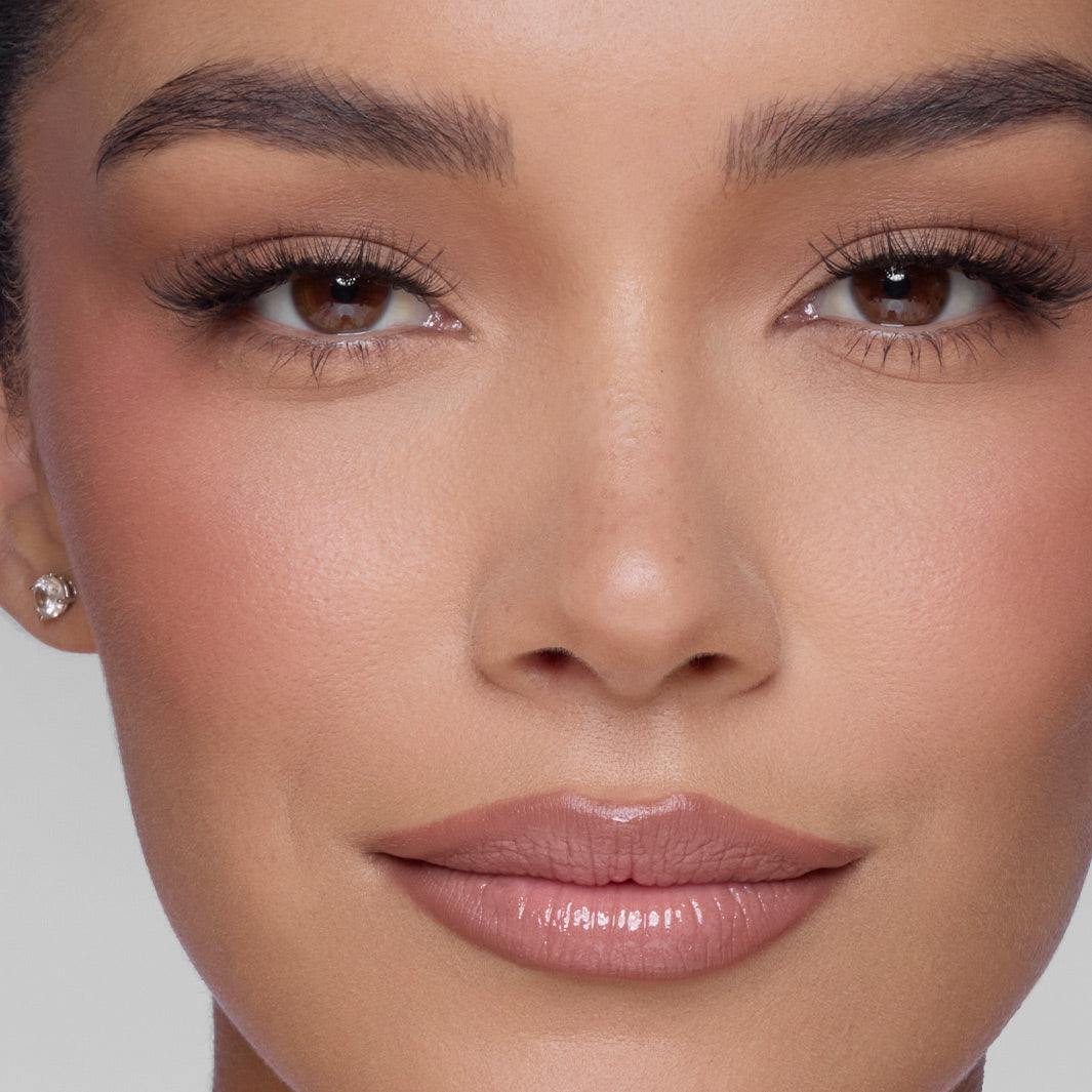 Lybre Lashes Indiv. 2 on model