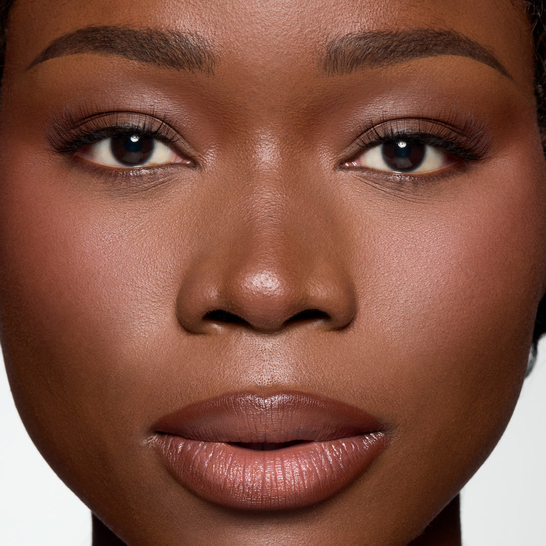 Lybre Lashes No 9 showing model wearing faux lash style natural