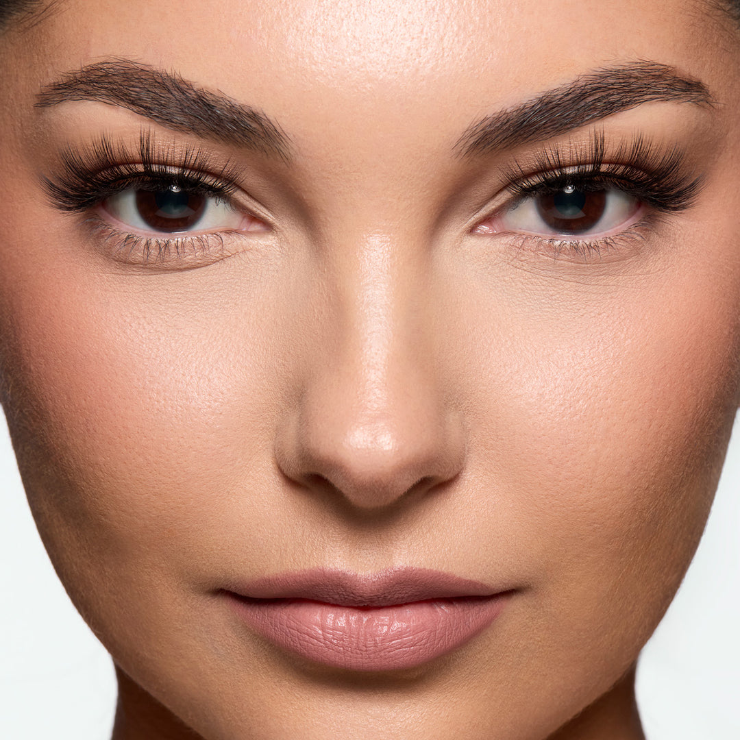 Lybre Lashes no 4 on model close up on face