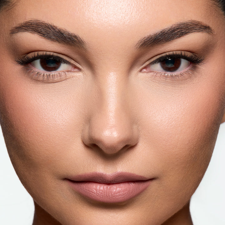 Lybre Lashes Indiv. 2 on model close up of eyes